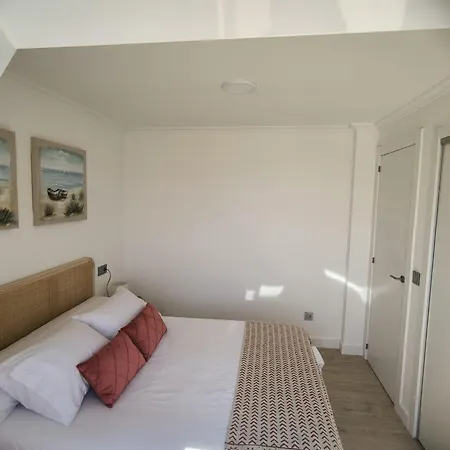 Isla Ons Apartment *